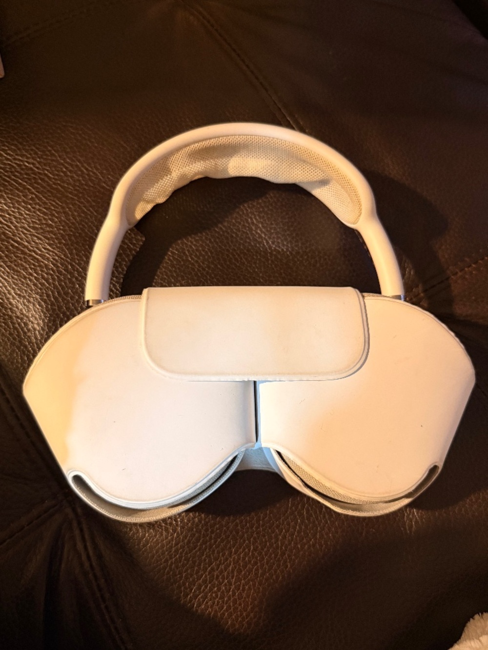 Apple AirPod max 1 headphones